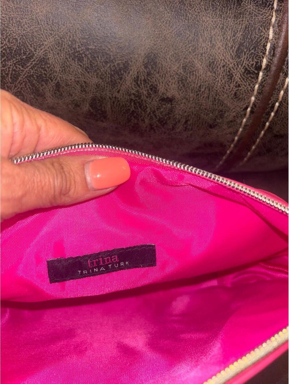 Trina Turk Hot Pink Scalloped Cosmetic Makeup Bag NWT Pouch - Picture 7 of 7